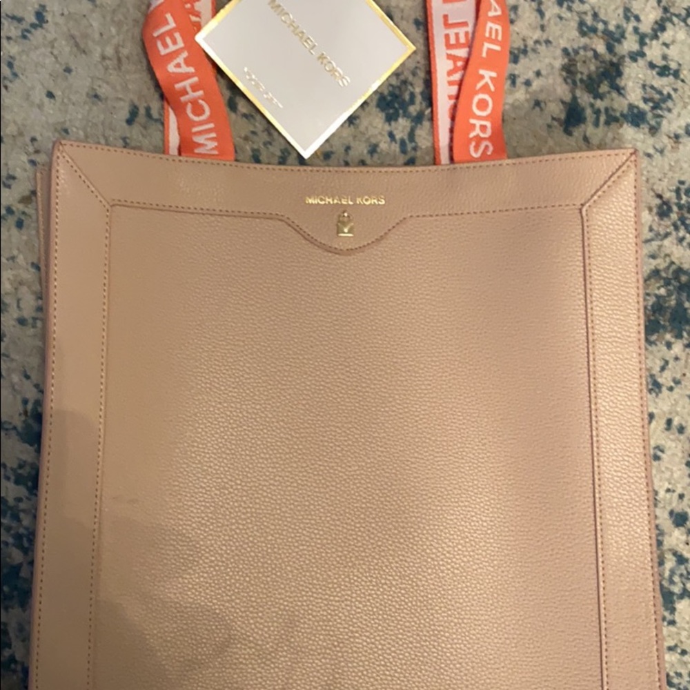 Michael Kor tote